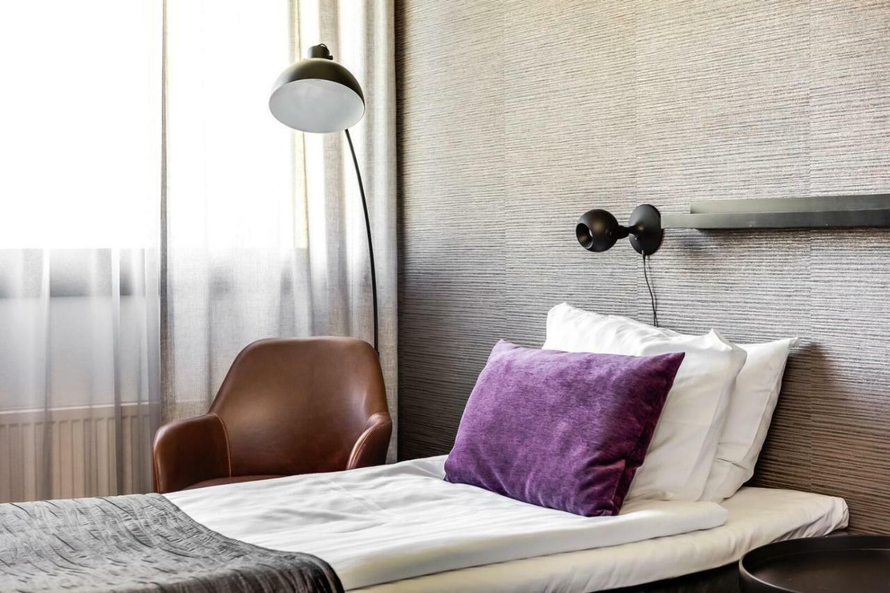 Hotel Kaeenpesae Ylivieska Kültér fotó